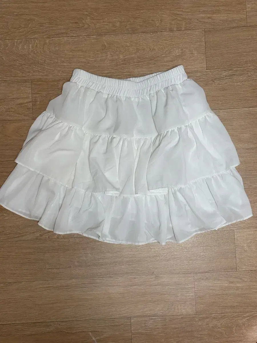 THE BARNNET】 Lignes Lace Mini Skirt The Barnnet Lignes Lace Mini